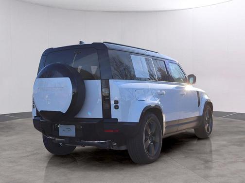 2026 Land Rover Defender 110 S