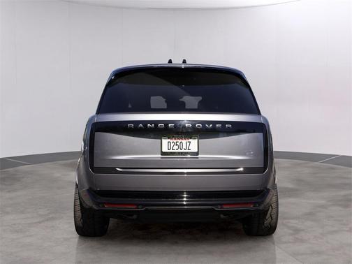 2024 Land Rover Range Rover P530 SE