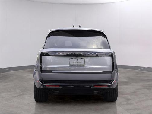 2024 Land Rover Range Rover P530 SE