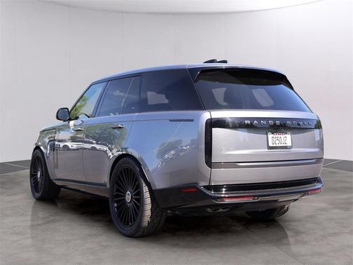 2024 Land Rover Range Rover P530 SE