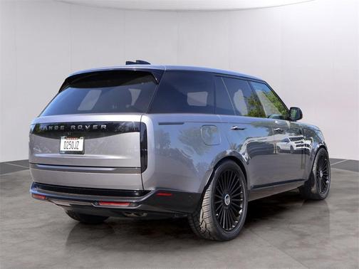 2024 Land Rover Range Rover P530 SE
