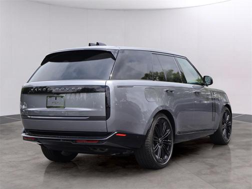 2024 Land Rover Range Rover P530 SE