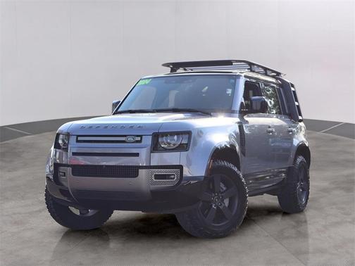 2024 Land Rover Defender P400 X-Dynamic SE