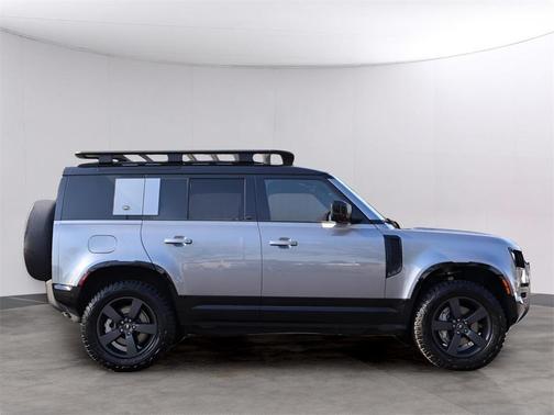 2024 Land Rover Defender P400 X-Dynamic SE