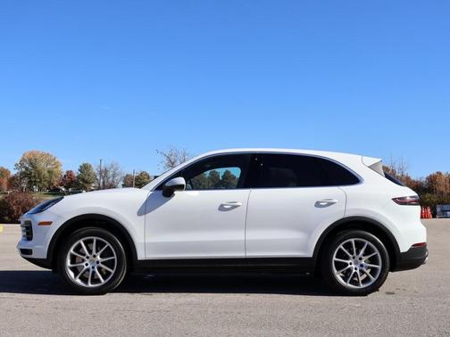 2023 Porsche Cayenne 