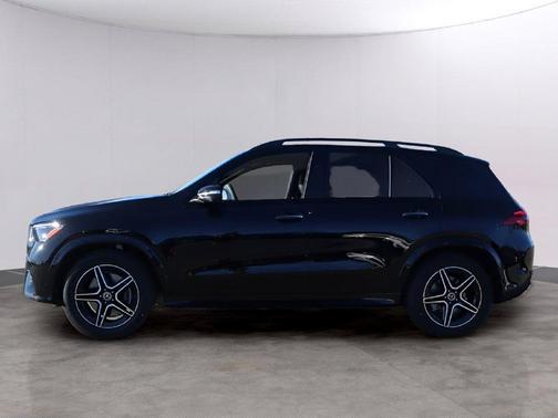 Obsidian Black Metallic 2026 Mercedes-Benz GLE 450 4MATIC