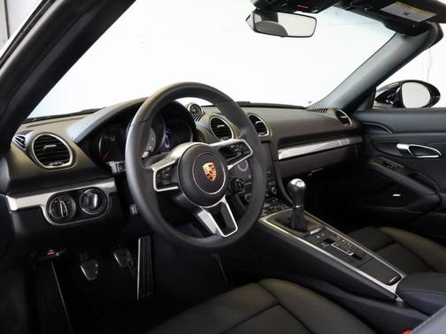 2024 Porsche 718 Boxster S