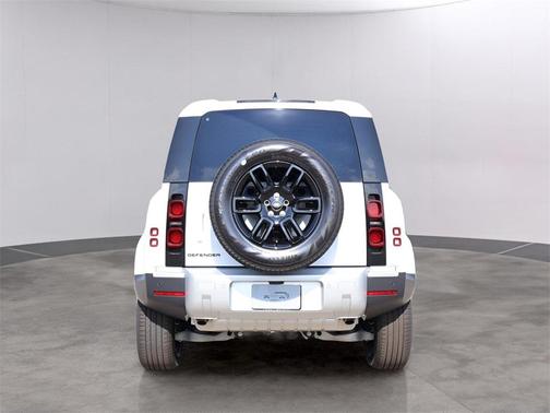 2025 Land Rover Defender P400 S