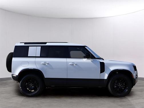 2025 Land Rover Defender P400 S