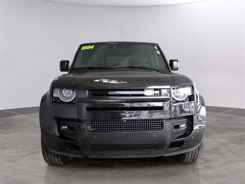 2024 Land Rover Defender P400 X-Dynamic SE