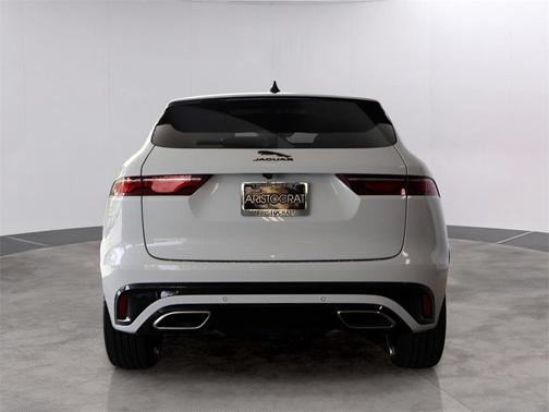 2024 Jaguar F-PACE P400 R-Dynamic S