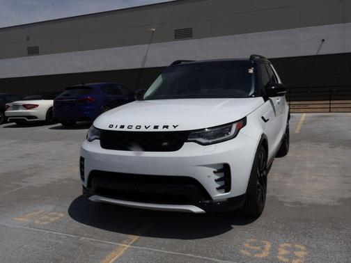 Fuji White 2025 Land Rover Discovery P300 Dynamic SE