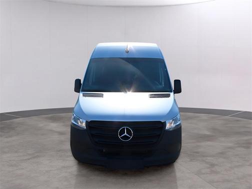 2025 Mercedes-Benz Sprinter 2500 144 WB Standard Roof Passenger