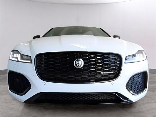 2024 Jaguar XF R-Dynamic SE