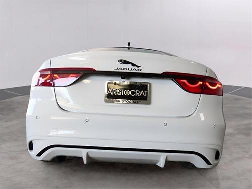 2024 Jaguar XF R-Dynamic SE