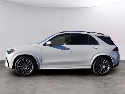 MANUFAKTUR Moonlight White Metallic 2026 Mercedes-Benz GLE 350 Base 4MATIC