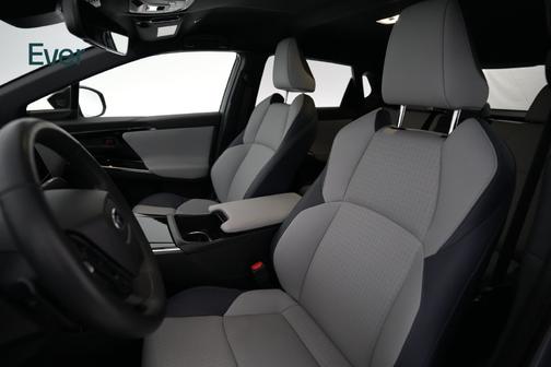 Harbor Mist Gray Pearl 2023 Subaru Solterra Limited