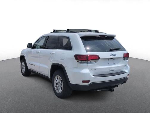 Bright White Clearcoat 2020 Jeep Grand Cherokee Laredo