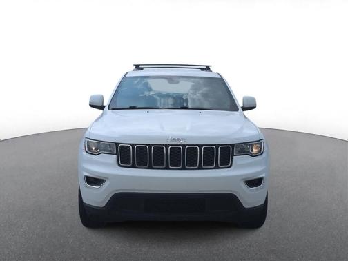 Bright White Clearcoat 2020 Jeep Grand Cherokee Laredo