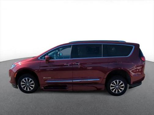 2020 Chrysler Pacifica Touring-L Plus