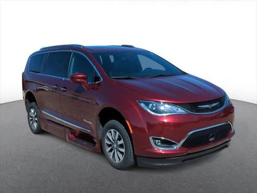 2020 Chrysler Pacifica Touring-L Plus