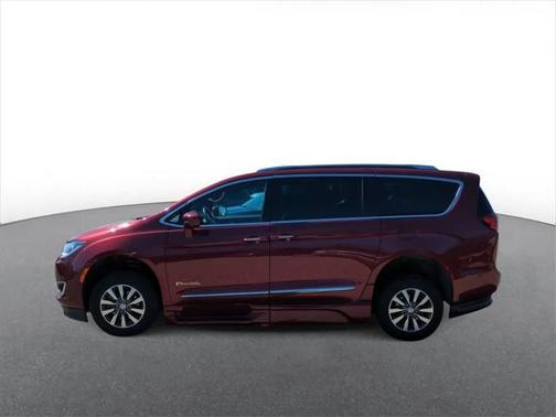 2020 Chrysler Pacifica Touring-L Plus