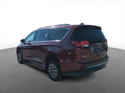 2020 Chrysler Pacifica Touring-L Plus