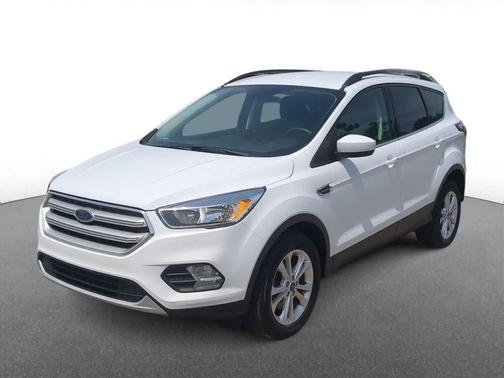 Oxford White 2018 Ford Escape SE