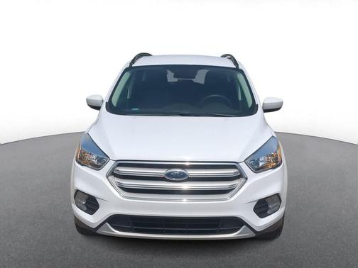 Oxford White 2018 Ford Escape SE