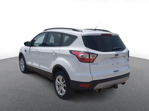 Oxford White 2018 Ford Escape SE
