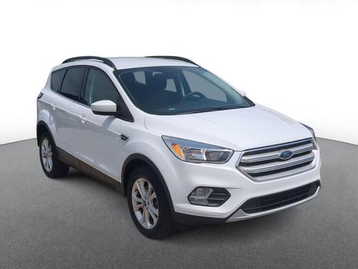 Oxford White 2018 Ford Escape SE