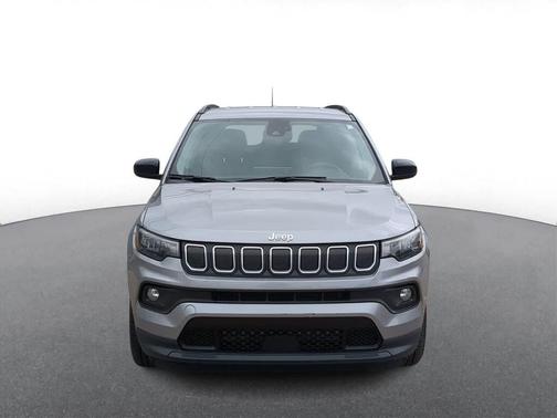 Billet Silver Metallic Clearcoat 2022 Jeep Compass Latitude