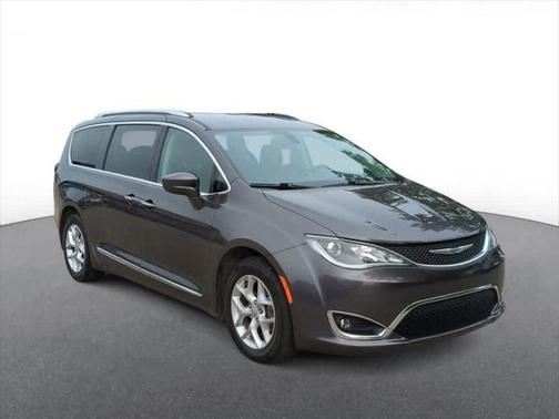 2018 Chrysler Pacifica Touring-L Plus