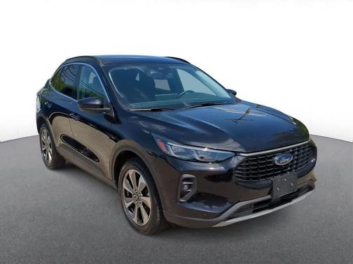 Agate Black Metallic 2024 Ford Escape Platinum