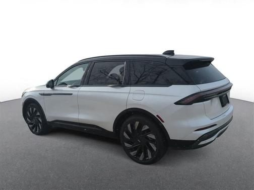 2025 Lincoln Nautilus Reserve