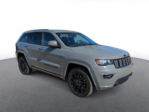 2022 Jeep Grand Cherokee Laredo