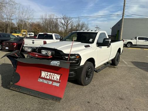 2026 RAM 2500 Tradesman Regular Cab 4x4 8' Box