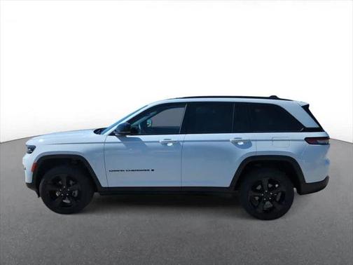 2022 Jeep Grand Cherokee Altitude