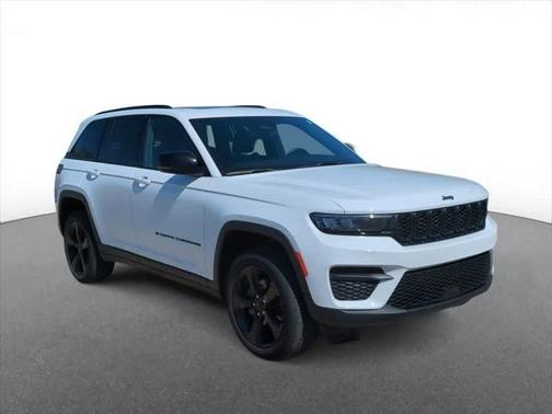 2022 Jeep Grand Cherokee Altitude