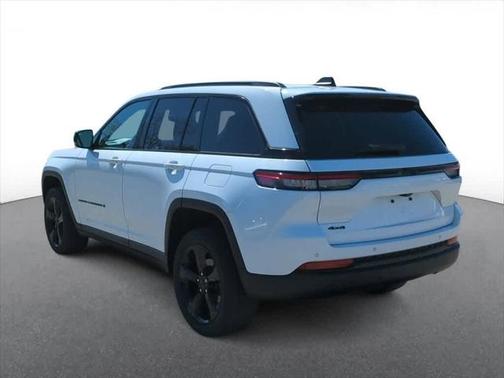 2022 Jeep Grand Cherokee Altitude