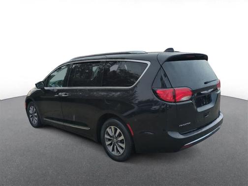 2020 Chrysler Pacifica Touring-L Plus