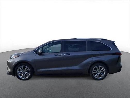 2021 Toyota Sienna Platinum 7 Passenger