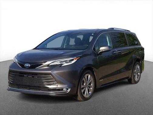 2021 Toyota Sienna Platinum 7 Passenger