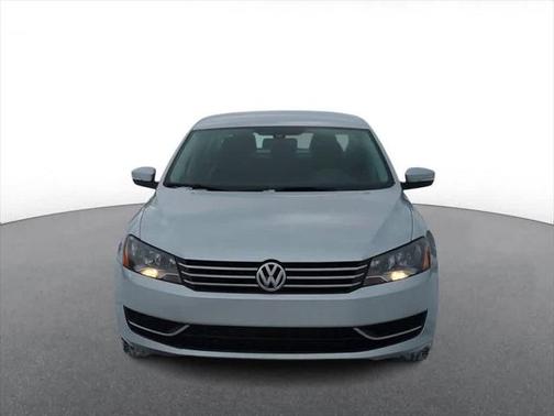 2014 Volkswagen Passat 2.5L Wolfsburg Edition