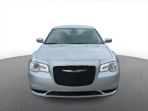 2021 Chrysler 300 Touring