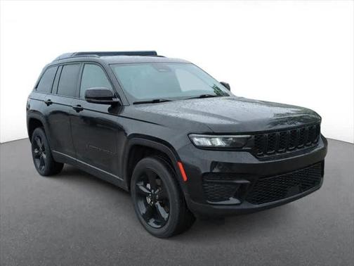 2022 Jeep Grand Cherokee Altitude