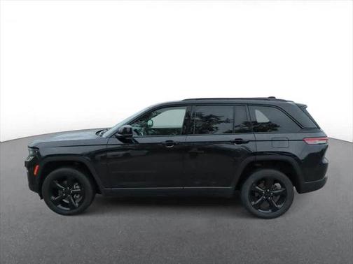 2022 Jeep Grand Cherokee Altitude