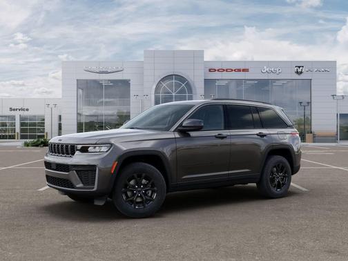Baltic Gray Metallic Clearcoat 2026 Jeep Grand Cherokee Altitude