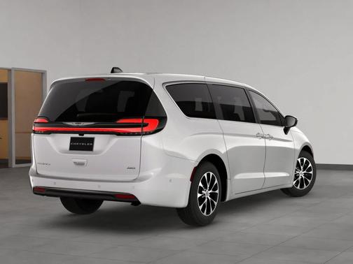 2026 Chrysler Pacifica L
