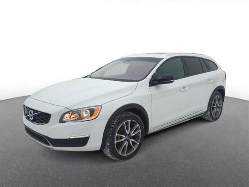 2017 Volvo V60 Cross Country T5